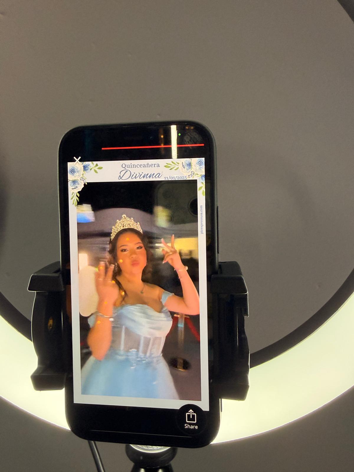 Pic360 VideoBooth filming a quinceañera at a Dallas event